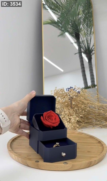 صندوق هدية صغير | Preserved Red Rose Into Gift Box